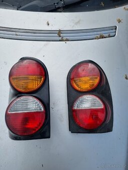 Prodám svetla Jeep cherokee KJ liberty