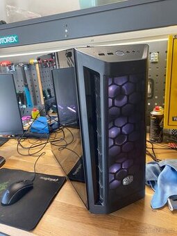 RTX 3060 Ti, i3 12th gen, 32 GB RAM– BEZ DISKŮ