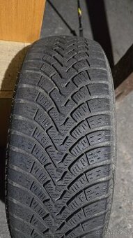 Zimní 195/65 R15 Falken Eurowinter