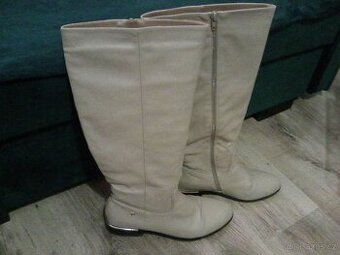 Kozačky camel pod kolena, zapínání na zip, v.41-50% sleva - 1