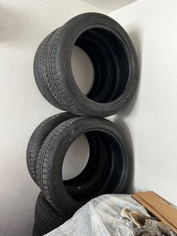Nokian WR A4 235/45/19 zimní sada