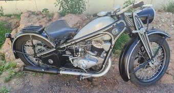 ČZ 250 tourist