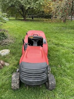 Prodám zahradní traktor v plně funkčním