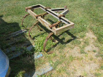 kultivátor za malotraktor