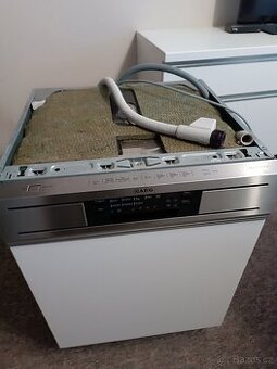 Vestavěná myčka na nádobí AEG 60 cm