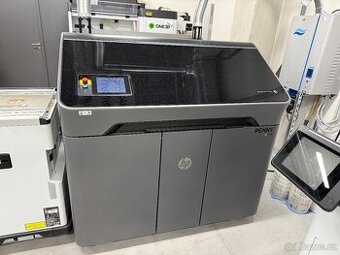 3D tiskárnu HP MJF 580 Color