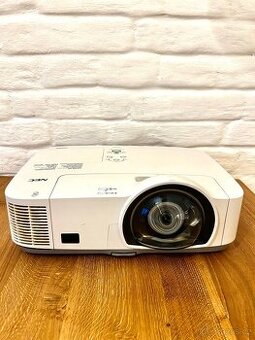 projektor NEC M260XS