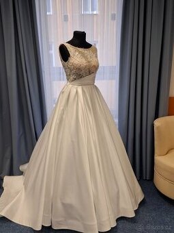 Svatebni saty velikost 38