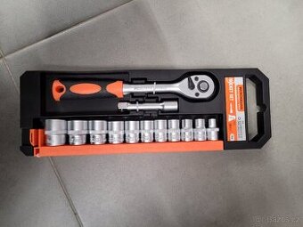 Sada teleskopické ráčny a nástrčných klíčů