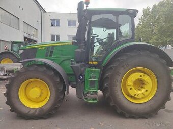 Traktor John Deere 6520R