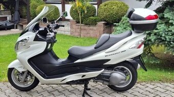 Suzuki Burgman 400 - r. 2011, najeto 42.318 km