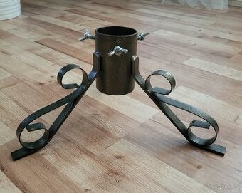 Stojan na vanocni stromeček