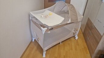 Cestovní skládací postýlka v super stavu