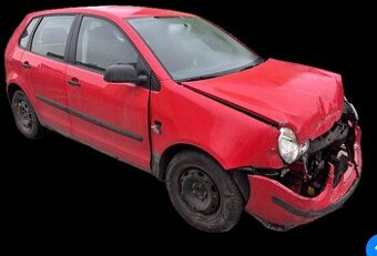 VW Polo 2002 – po bouračce, na díly