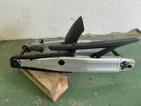 kyvka KTM 990 superduke