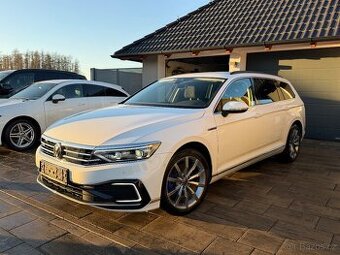 Volkswagen Passat GTE 2021 HYBRID 1.4tsi MATRIX TAŽNÉ SERVIS