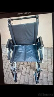 Invalidní vozik