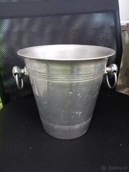 NÁDOBA NA ŠAMPUS