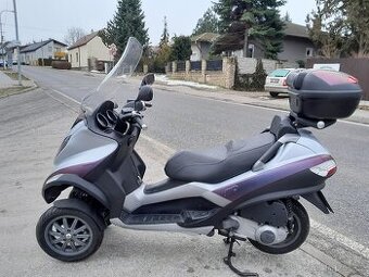 Piaggio MP3 250 2008, rozprodám po dílech