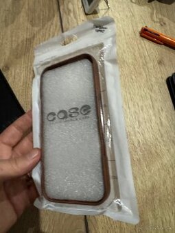 Novy kryt na iPhone 16 pro