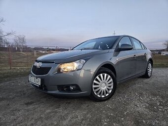 Chevrolet Cruze LS,2.0D,92kw,nová STK,Výborný stav