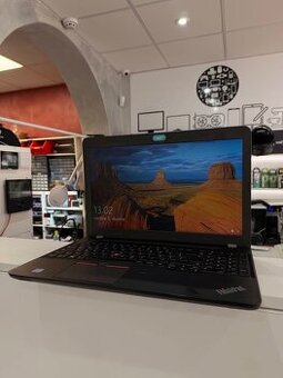 Notebooky LENOVO čtete text 