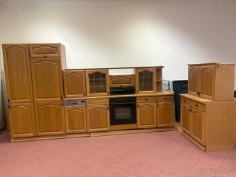 Kuchyňská linka včetně spotřebičů Masiv