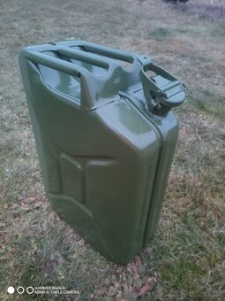 Kanystry 20 l, 1971, 1974, 1988