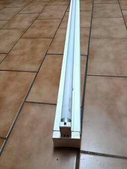 Zářivkové těleso