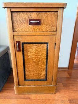 Retro noční stolek – funkcionalismus / art deco