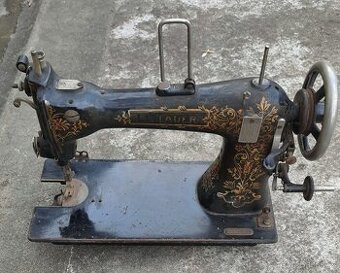 Hlava šicího stroje