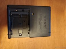Nabíječka Sony BC-VM10 - 1