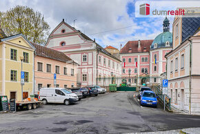 Prodej domu přímo u státního hradu a zámku Bečov nad Teplou - 1