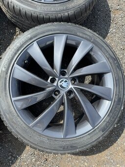 Alu kola Škoda Superb Pegasus 235/45/18 zimní M+S