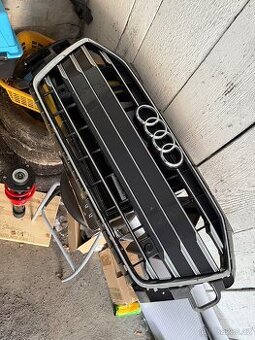 Maska Audi A4 B9,5