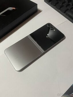 Samsung Galaxy Z Flip 6