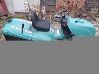 Zahradní traktor
