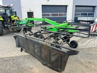 Dvourotorový tažený shrnovač píce DEUTZ-FAHR 6531