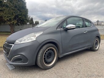Peugeot 208. RV2016. Najeto 74000km