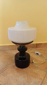 Retro stolní lampa