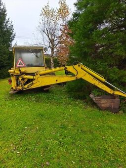 Traktor bagr Ostrowek/Ursus C-355