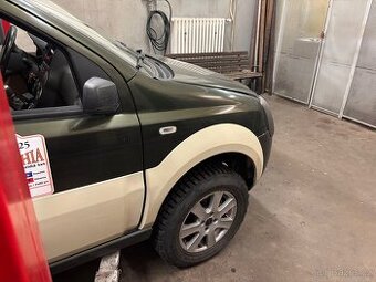 Koupím plastoví lem blatníku Fiat panda Cross