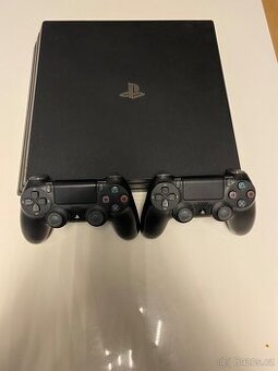 Playstation 4 pro 1TB + Volant + 6 her.