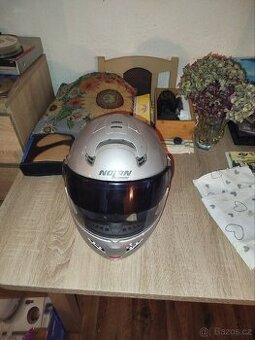 Uzavřená helma NOLAN