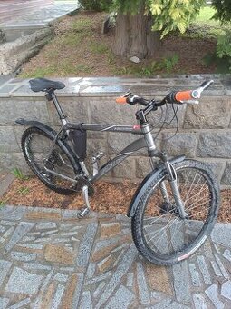 Horské kolo specialized