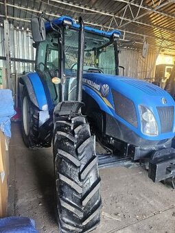 Traktor New Holland