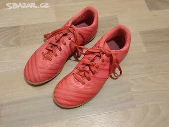 Sportovní sálové boty vel. 36 2/3 zn. Adidas