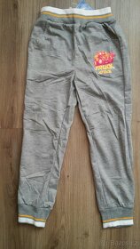 Chlapecké tepláky 140/146 nové