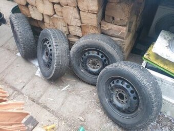 Mercedes Vito 15C kola zimní zátěžový