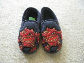 Skylanders teplé nazouvací boty přezůvky NEXT, 190 mm NOVÉ